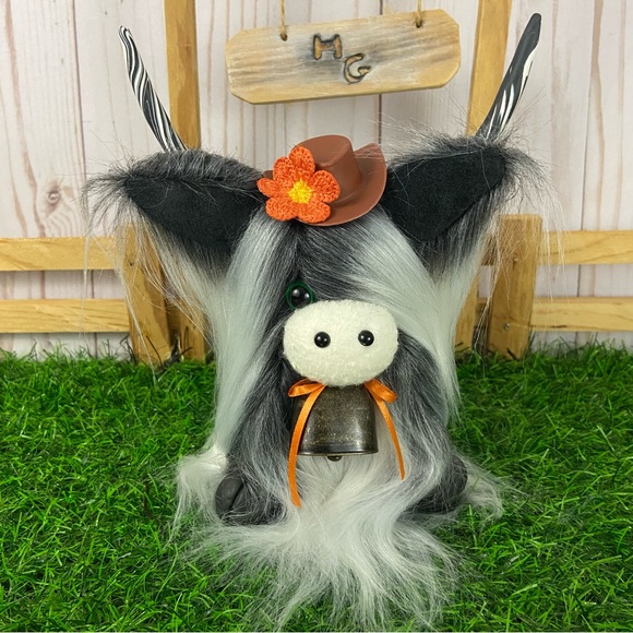 Hand Crafted Other - Handmade Highland Cow Gray White Faux Fur Clay Hooves Cowboy Hat Cowbell Decor